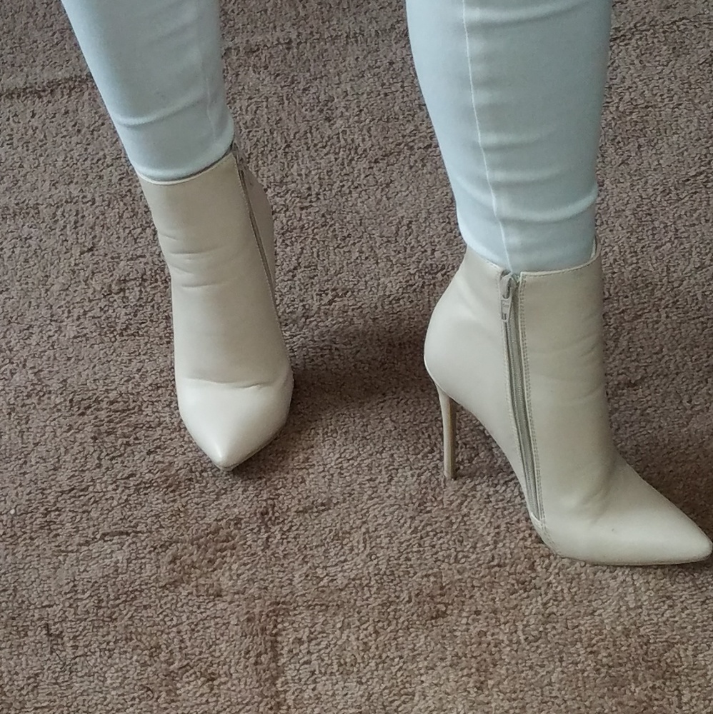 Cream Akira ankle boots